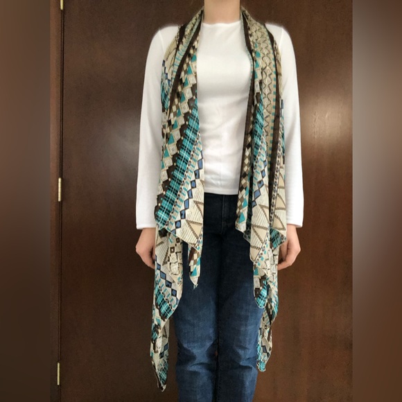 Tops - Geometric Patterned Tunic with Blue Accents